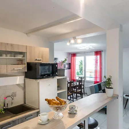 Appartement T2 Bis Lumineux Avec Parking Privé * Wifi*netflix*